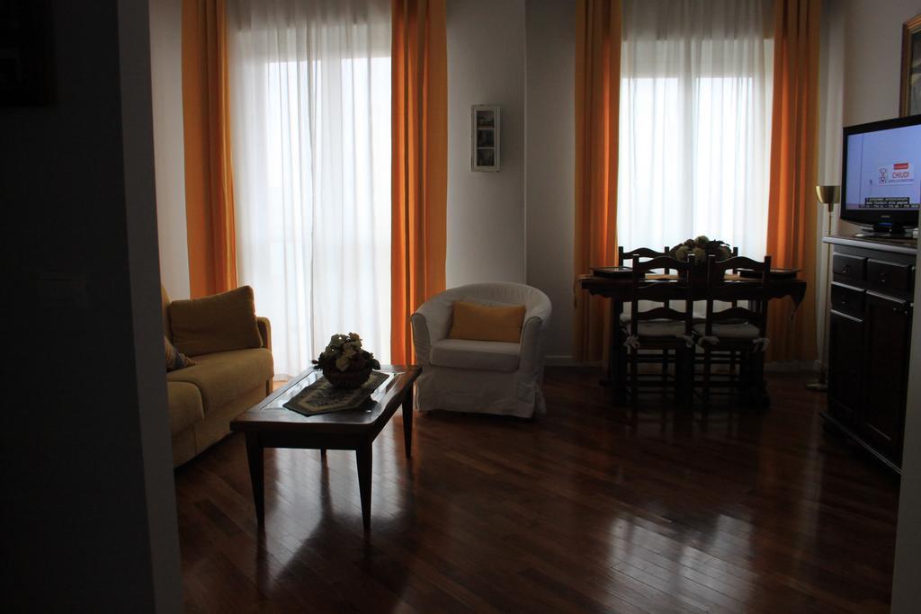 Miwest Apartment *